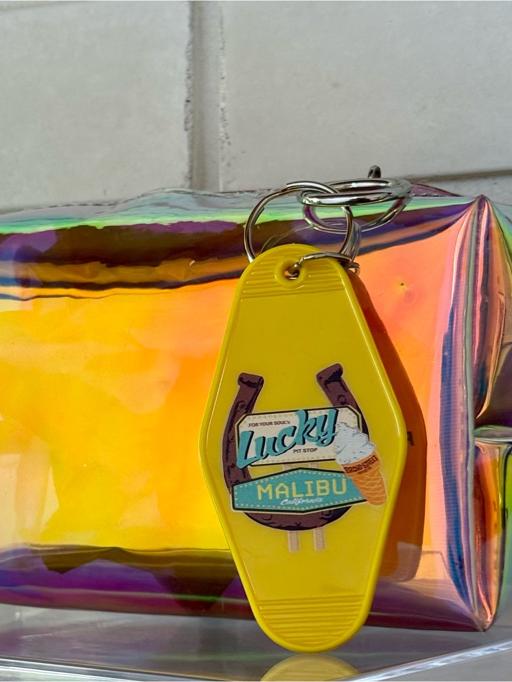 Lucky Pit Stop Malibu Motel Keychain * For Your Soul * Yellow Retro Souvenir